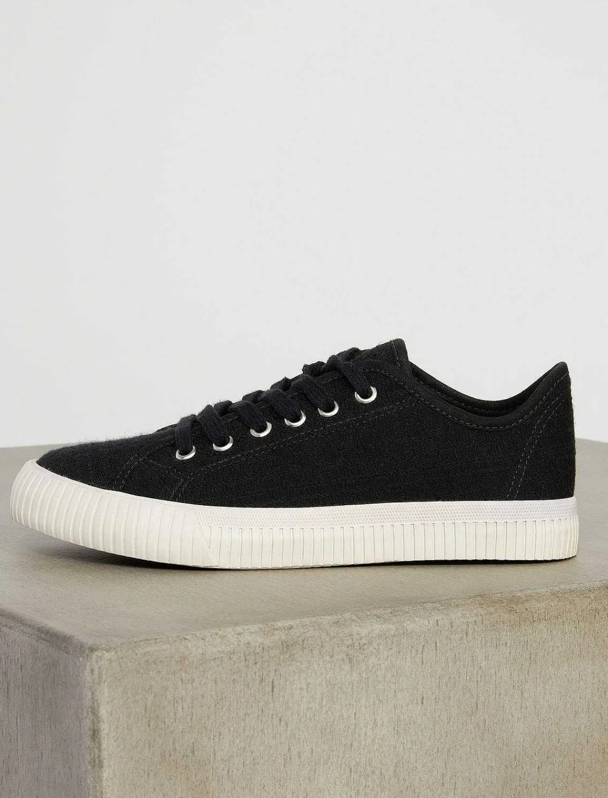 Clearance Sports Shoes With Spikes Women Shoes