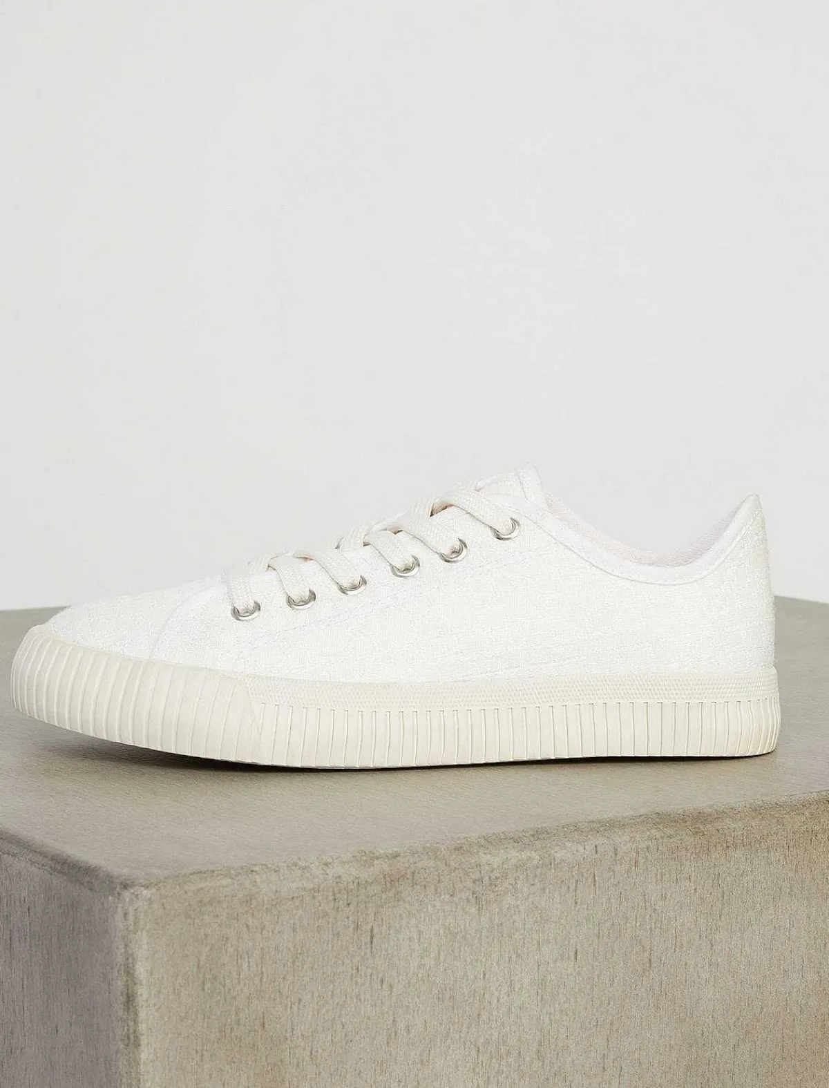 Fashion Sports Shoes With Spikes Women Shoes